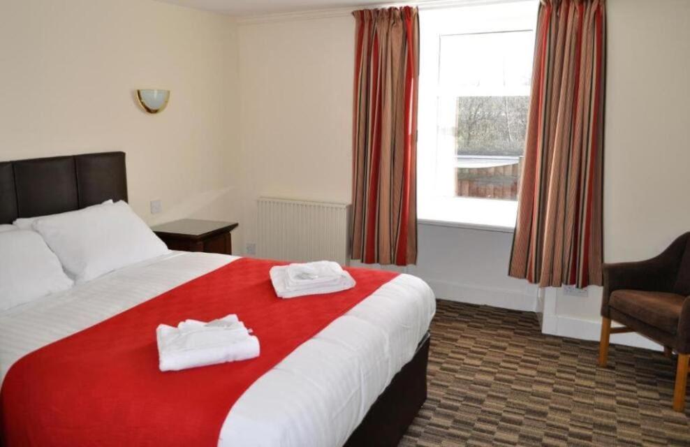 Lochway Hotel Dumbarton Extérieur photo